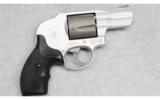 Smith & Wesson Air Lite Ti, .44 Special - 1 of 2