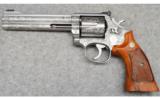 Smith & Wesson 686 Engraved, .357 Mag. - 2 of 4
