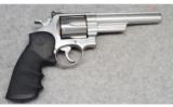 Smith & Wesson Model
629-1, .44 Mag. - 1 of 2