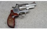 Smith & Wesson Model 629-6, .44 Mag. - 1 of 2