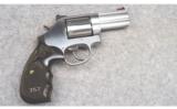 Smith & Wesson Model 686-6, .357 Mag. - 1 of 2