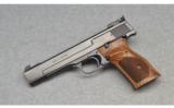 Smith & Wesson ~ Model 41 ~ .22 Lr - 2 of 2