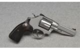 Smith & Wesson ~ Model 686-6 ~ .357 Mag - 1 of 2