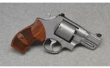Smith & Wesson ~ Model 627-5 ~ .357 Mag - 1 of 2