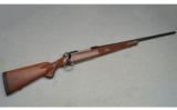 Winchester ~ Model 70 Featherweight ~ .30-06 Sprg - 1 of 8