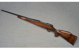 Weatherby ~ Mark V ~ .300 Weatherby Magnum - 5 of 9