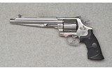 Smith & Wesson ~ 629-6 ~ .44 Magnum - 3 of 4