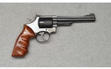 Smith & Wesson ~ 19-5 ~ .357 Magnum - 1 of 3