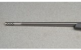 Weatherby ~ Mark V ~ 7MM Remington Magnum - 8 of 9
