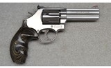 Smith & Wesson ~ 686 PLUS ~ .357 Magnum - 1 of 2