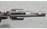 Smith & Wesson ~ 629-5 ~ .44 Magnum - 4 of 5