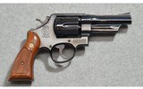 Smith & Wesson ~ 520 ~.357 Magnum - 1 of 7