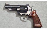 Smith & Wesson ~ 29-2 ~ .44 Rem Mag - 3 of 7