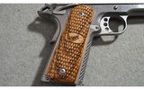 Kimber ~ Stainless Raptor ~ .45 Auto - 3 of 9