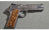 Kimber ~ Stainless Raptor ~ .45 Auto - 1 of 9