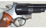 Smith & Wesson ~ 29-2 ~ .44 Magnum - 2 of 9