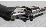 Smith & Wesson ~ Model 629-6 ~ .44 Magnum - 5 of 7