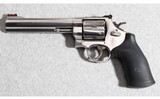 Smith & Wesson ~ Model 629-6 ~ .44 Magnum - 2 of 7