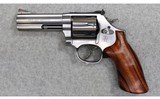Smith & Wesson ~ 686-6 ~ .357 Mag - 2 of 7
