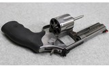 Smith & Wesson ~ 686-6 ~ .357 Magnum - 3 of 5