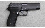 Sig Sauer
P226
9mm Luger