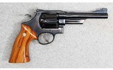Smith & Wesson ~ Model 27-2 ~ .357 Magnum