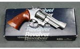 Smith & Wesson ~ Model 657 ~ .41 Magnum - 4 of 4