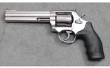 Smith & Wesson ~ Model 686-6 ~ .357 Magnum - 2 of 3