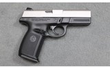 Smith & Wesson ~ SW9VE ~ 9mm Luger - 1 of 3