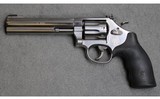 Smith & Wesson ~ 648-2 ~ .22 Magnum - 2 of 3