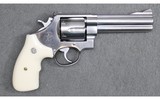 Smith & Wesson ~ Model 625-5 Classic ~ .45 Colt - 1 of 3