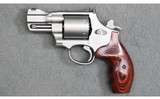 Smith & Wesson ~ Model 629-5 Performance Center ~ .44 Magnum - 3 of 4