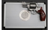 Smith & Wesson ~ Model 629-5 Performance Center ~ .44 Magnum - 4 of 4