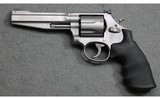 Smith & Wesson ~ Model 686 Pro Series ~ .357 Magnum - 2 of 3