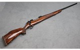 Weatherby ~ Mark V Deluxe ~ 7mm Weatherby Magnum - 1 of 5
