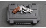 Smith & Wesson ~ Model 627-5 ~ .357 Magnum - 5 of 5