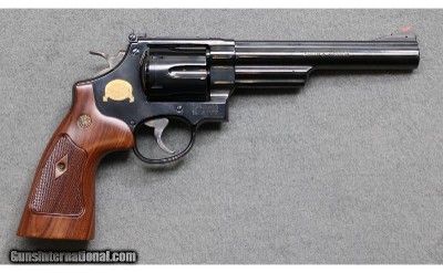 Smith & Wesson ~ Model 29-10 ~ .44 Magnum