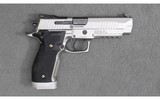 Sig Sauer ~ P226-XFIVE ~ 9mm Luger