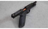Smith & Wesson ~ M&P 22 Magnum ~ .22 WMR - 1 of 2
