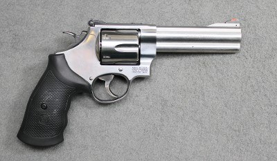 Smith & Wesson ~ Model 629-6 ~ .44 Magnum