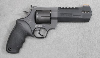 Taurus ~ Raging Hunter ~ .44 Magnum