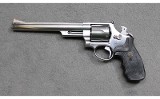 Smih & Wesson ~ 629-2 ~ .44 Magnum - 2 of 3