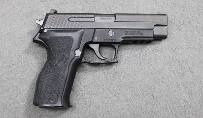 Sig Sauer ~ P226 ~ 9mm Luger