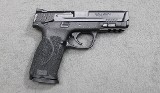 Smith & Wesson ~ M&P 40 M2.0 ~ .40 S&W