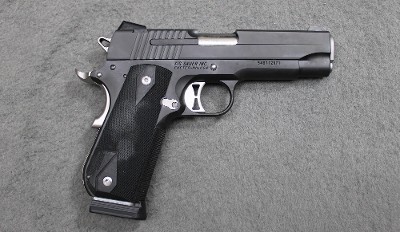 Sig Sauer ~ 1911 ~ .45 Auto