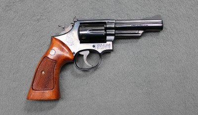 Smith & Wesson ~ Model 19-4 ~ .357 Magnum