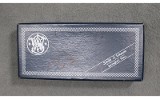 Smith & Wesson ~ Model 19-4 ~ .357 Magnum - 4 of 5
