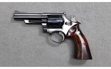 Smith & Wesson ~ 19-3 ~ .357 Magnum - 3 of 5