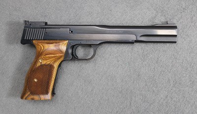 Smith & Wesson ~ Model 41 ~ .22 Long Rifle