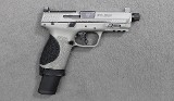 Smith & Wesson ~ M&P 9 ~ 9mm Luger - 1 of 3